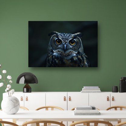 Nachtuil met doordringende gele ogen canvas met baklijst