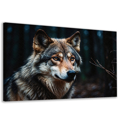 Indrukwekkende wolf in donker bos canvas
