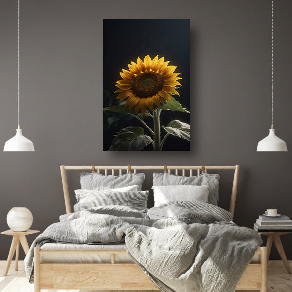 Solitaire zonnebloem in zachte verlichting canvas