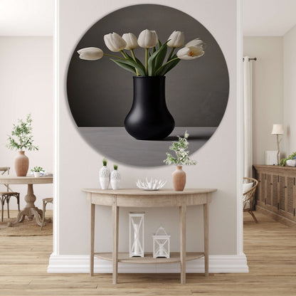 Minimalistische Witte Tulpen in Elegante Zwarte Vaas forex muurcirkel
