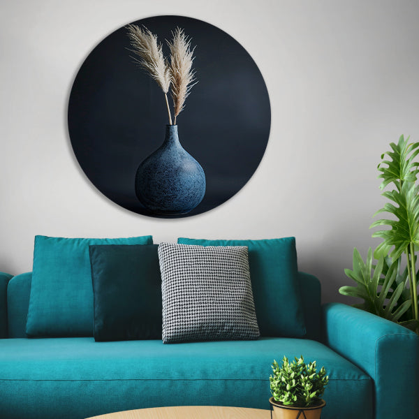 Blauwe vaas met beige pampasgras in minimalistische stijl forex muurcirkel