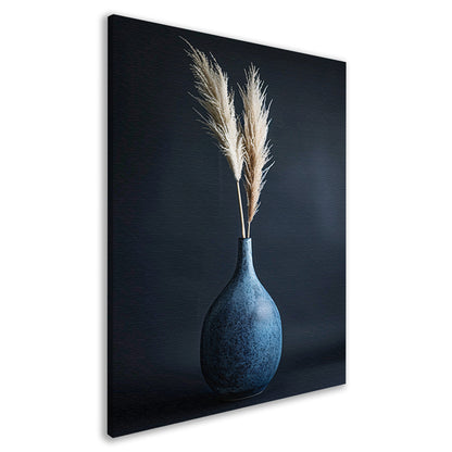 Blauwe vaas met beige pampasgras in minimalistische stijl canvas