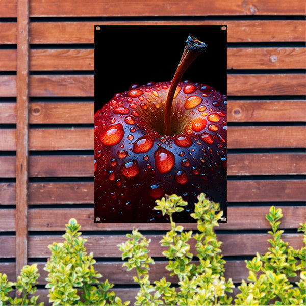 Close-up van een rode appel met waterdruppels tuinposter