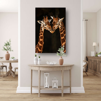 Twee giraffen tegen donkere achtergrond canvas met baklijst