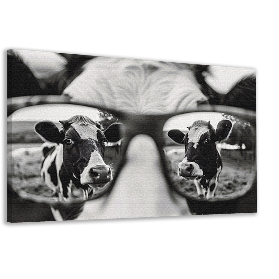 Reflectie van een nieuwsgierige koe in een bril canvas
