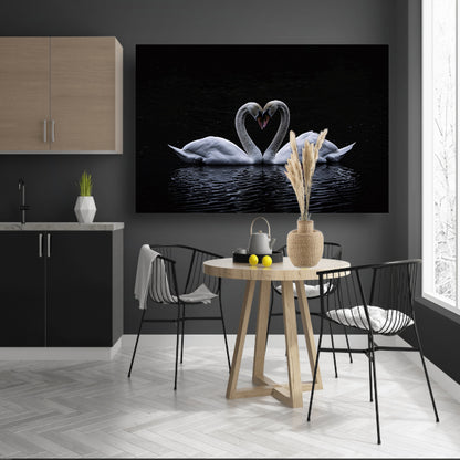 Twee zwanen die hart vormen op water canvas