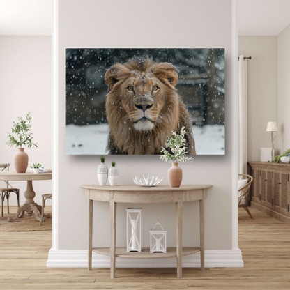 Majestueuze Leeuw in Sneeuwbedekte Wildernis canvas met baklijst