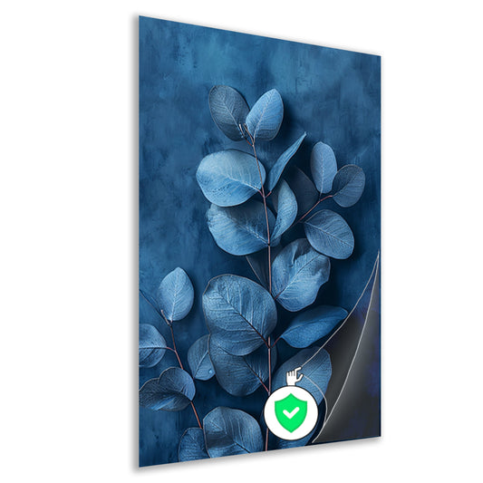 Minimalistische weergave van blauwe bladeren op een donkere achtergrond poster