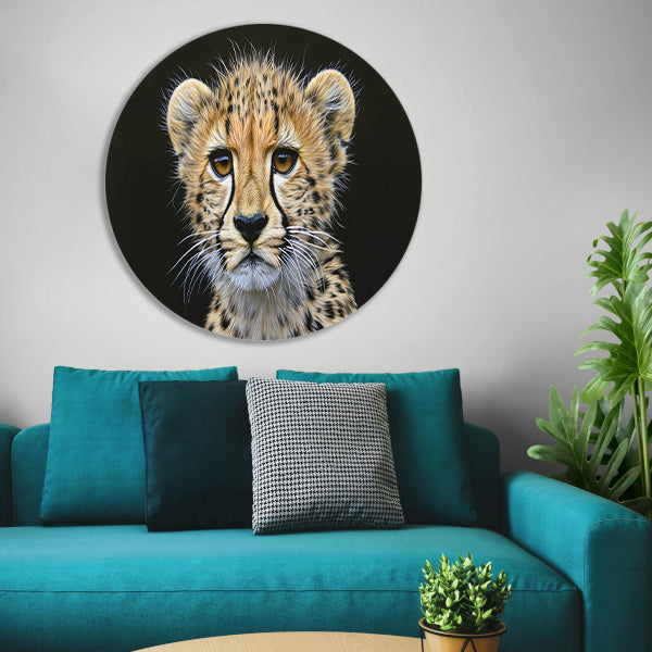 Realistisch schilderij van jonge cheeta aluminium muurcirkel