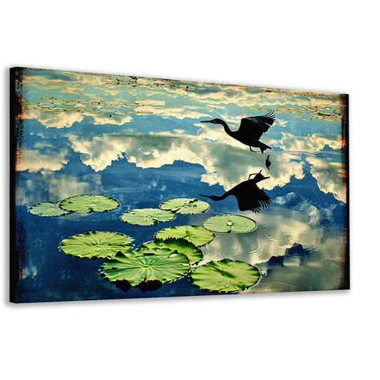 Vogel boven water met reflectie   canvas
