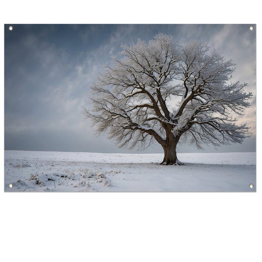 Een eenzame boom in de sneeuw tuinposter