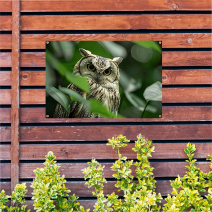 Uil tussen het groen van de jungle tuinposter