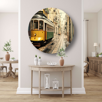 Gele tram op minimalistische rails aluminium muurcirkel