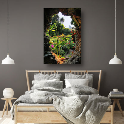 Geheime tuin in een kleurrijke grot canvas
