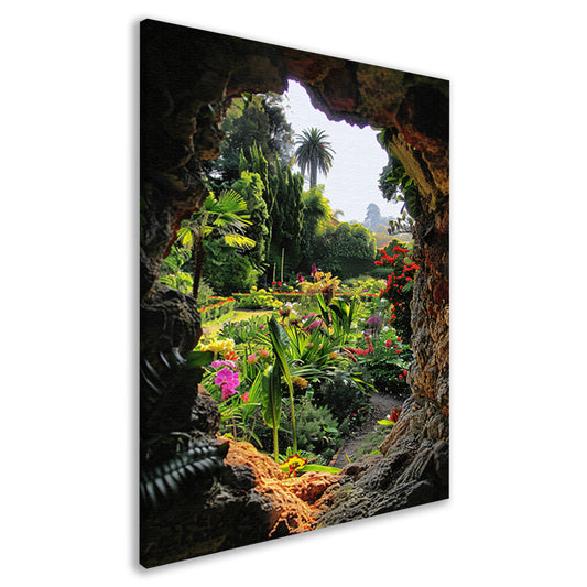 Geheime tuin in een kleurrijke grot canvas