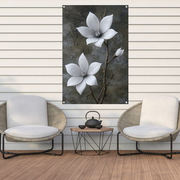Elegante witte bloemen op subtiele grijze achtergrond tuinposter