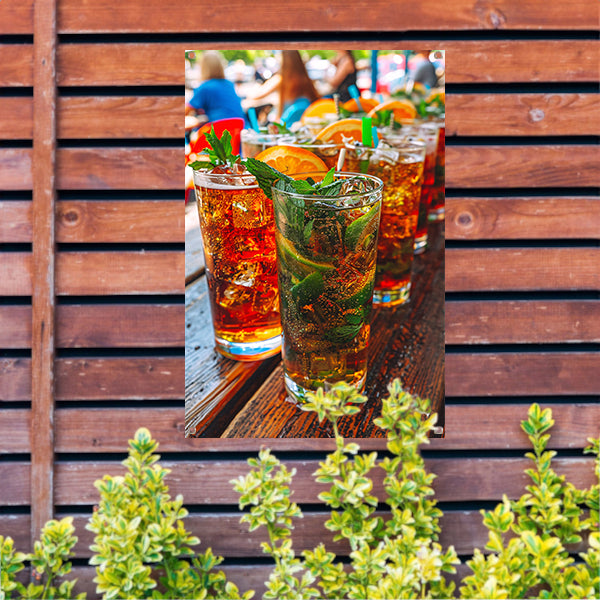 Levendige Cocktails op een Zomerse Dag tuinposter