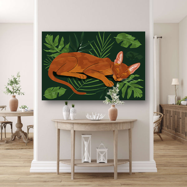 Slapende kat tussen tropische bladeren schilderij poster