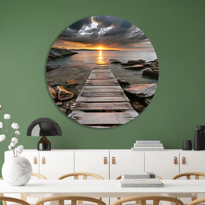 Gouden zonsondergang met dramatische wolken en steiger aluminium muurcirkel