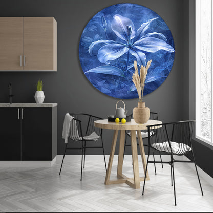 Gedetailleerde digitale lelie in blauw-wit aluminium muurcirkel