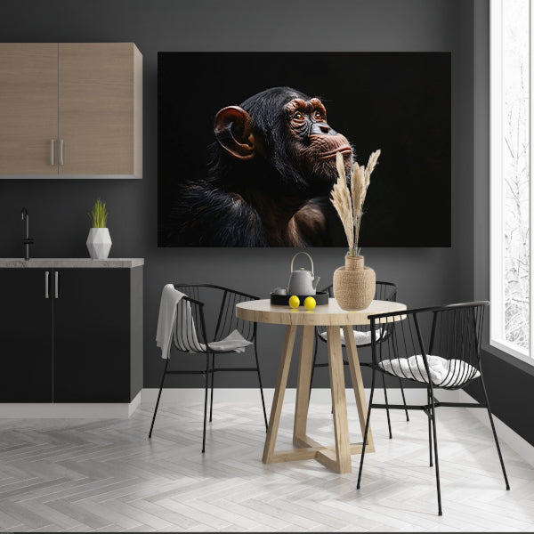 Gedetailleerd chimpanseeportret met donkere achtergrond canvas