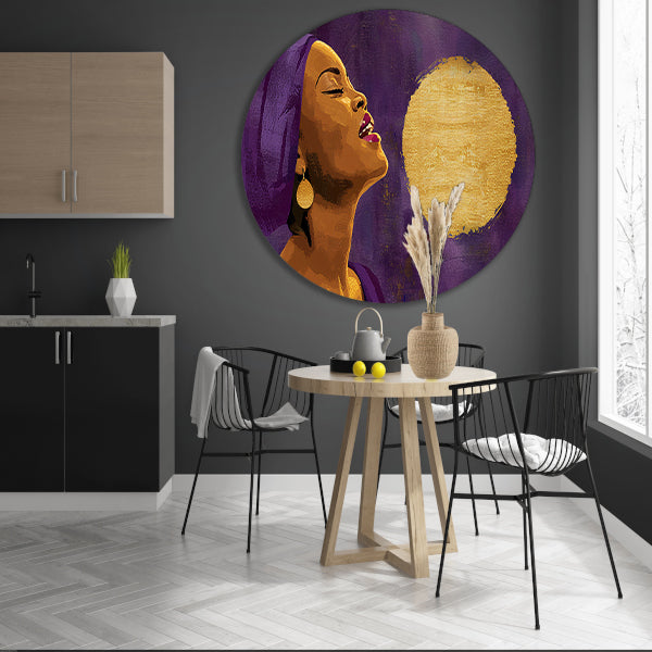 Afrikaanse vrouw met paarse doek en gouden maan forex muurcirkel