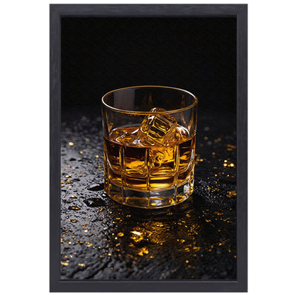 Amber Whisky in Glas met Gouden Accenten canvas met baklijst