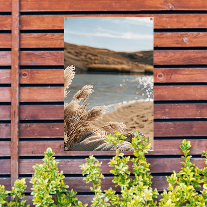 Rietpluimen aan een kalm meer tuinposter