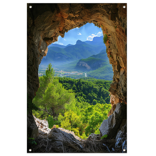 Berglandschap gezien vanuit een grot tuinposter