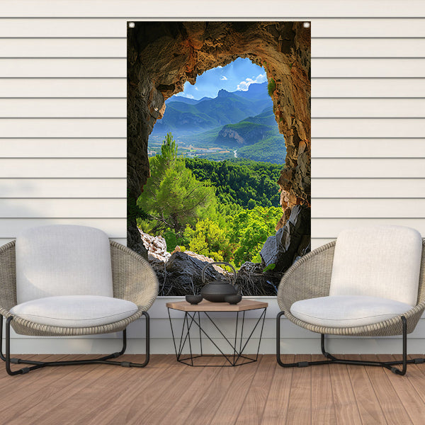 Berglandschap gezien vanuit een grot tuinposter