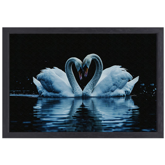 Twee zwanen in hartvorm op water canvas met baklijst