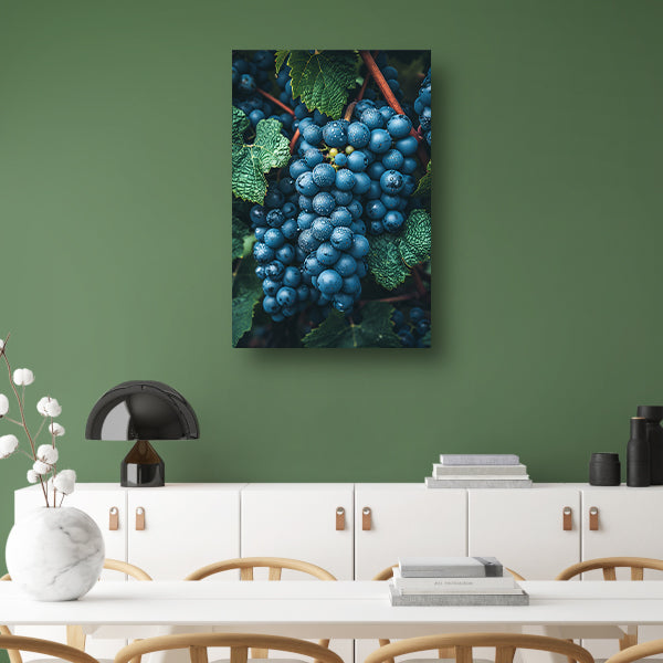 Close-up van Dauwdruppels op Druiven canvas met baklijst