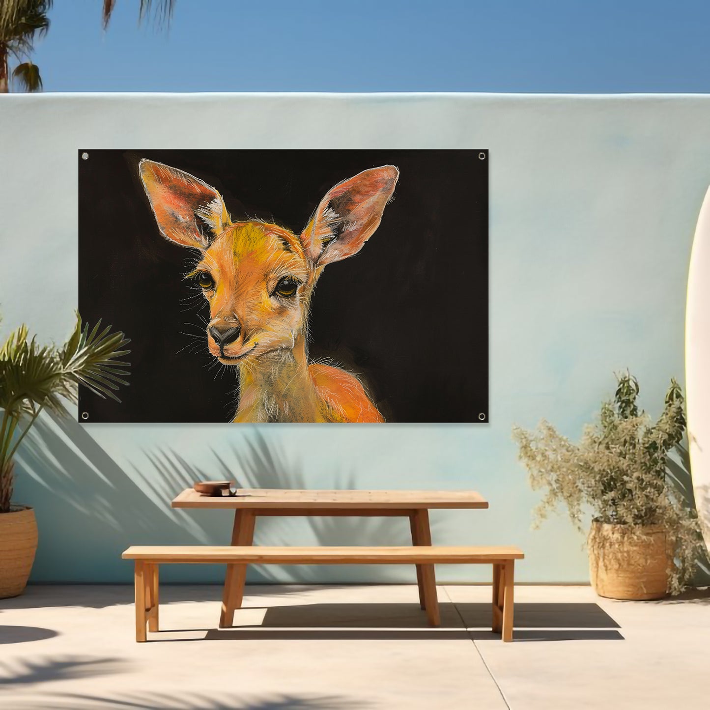 Expressief portret van jong hert in oranje tuinposter
