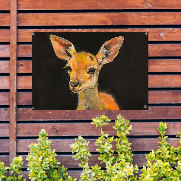 Expressief portret van jong hert in oranje tuinposter