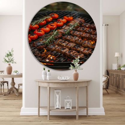 Gegrild vlees en tomaten op barbecue aluminium muurcirkel