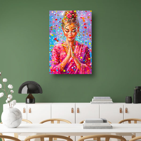 Mediterende vrouw omringd door kleurrijke abstractie canvas