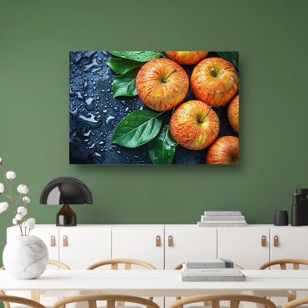 Glanzende appels met waterdruppels canvas met baklijst