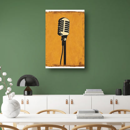 Vintage Microfoon in Art Deco Stijl op Gele Achtergrond canvas