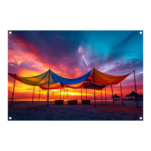 Zomerse tenten op het strand bij zonsondergang tuinposter