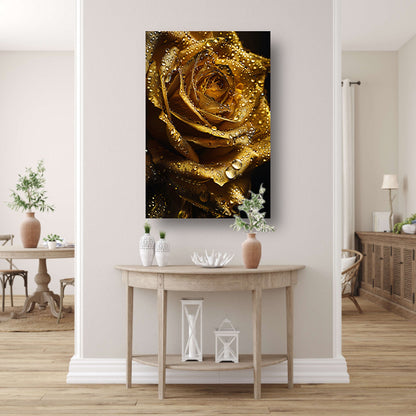 Gouden roos met fonkelende waterdruppels close-up poster