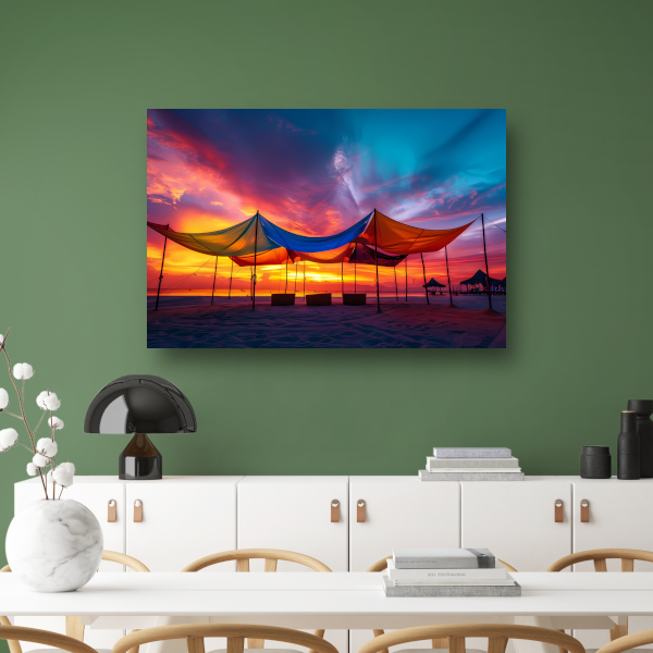 Zomerse tenten op het strand bij zonsondergang canvas