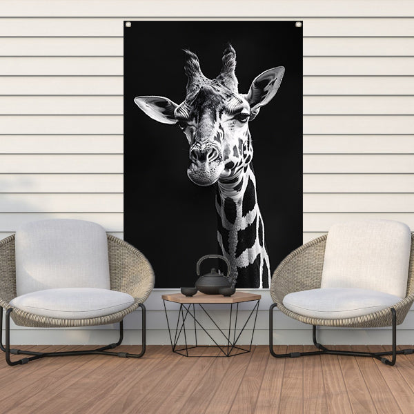 Zwart-wit portret van een giraffe tuinposter