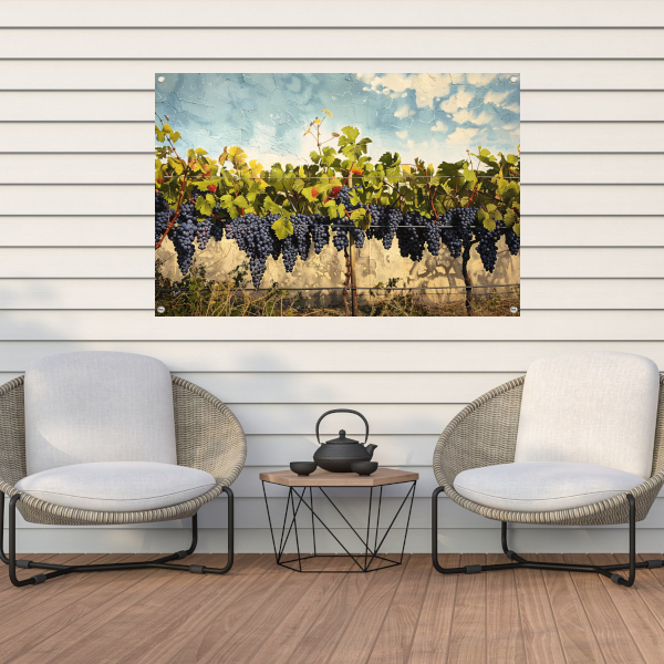 Wijngaard onder een helderblauwe lucht tuinposter