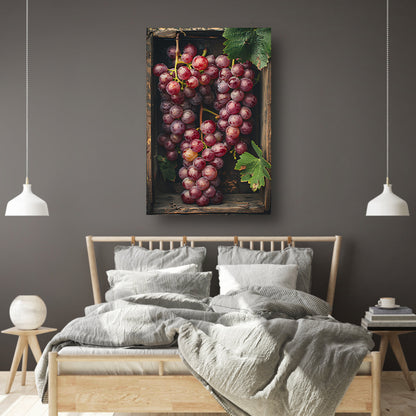 Overvloedige oogst van rode druiven in houten kist poster