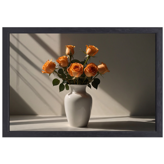 Elegante oranje rozen in witte vaas canvas met baklijst