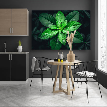 Levendige groene bladeren met dauwdruppelsposter