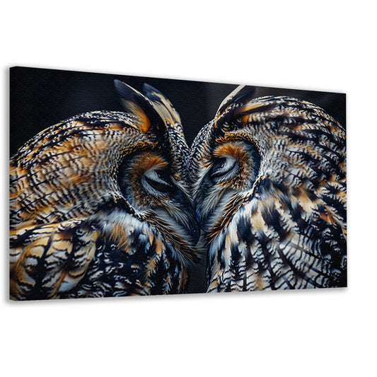 Twee uilen close-up in donkere omgeving canvas
