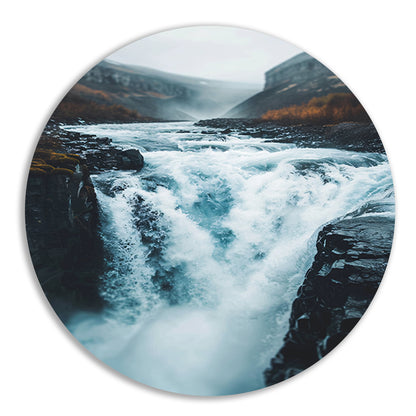 Krachtige Waterval in Ruige Natuur aluminium muurcirkel