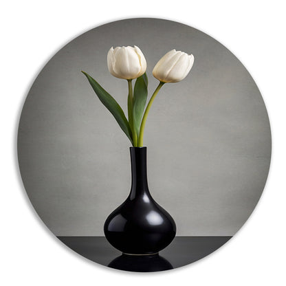 Minimalistische Witte Tulpen in Zwarte Vaas aluminium muurcirkel