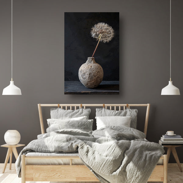 Oude vaas met delicate paardenbloem canvas